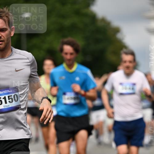 29.06.2025 - hella hamburg halbmarathon Dr. Thomas Lammeyer http://msf.ph/oto/8361116 29.06.2025 10:18:57 Kennedybrücke 1296, 1379, 1524, 1575, 1745, 2046, 2281, 2690, 3454, 3507, 3509, 3513, 3650, 3691, 4495, 4641, 5608, 5800, 5981, 6317, 6710, 7195, 7439, 7446, 7447, 7881, 8239, 8256, 8275, 8522, 8563, 8609, 8854, 8892, 9709, 9911, 9975, 10589, 10717, 10858, 11271 meine-sportfotos.de