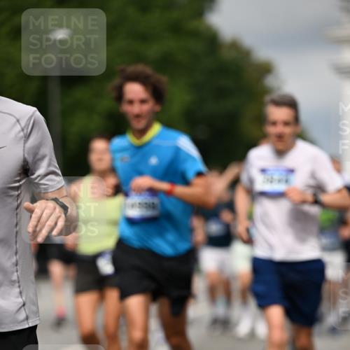 29.06.2025 - hella hamburg halbmarathon Dr. Thomas Lammeyer http://msf.ph/oto/8361129 29.06.2025 10:18:57 Kennedybrücke 1296, 1379, 1524, 1575, 1745, 2046, 2281, 2690, 3454, 3507, 3509, 3513, 3650, 3691, 4495, 4641, 5608, 5800, 5981, 6317, 6710, 7195, 7439, 7446, 7447, 7881, 8239, 8256, 8275, 8522, 8563, 8609, 8854, 8892, 9709, 9911, 9975, 10589, 10717, 10858, 11271 meine-sportfotos.de