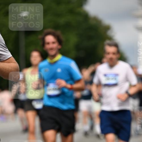 29.06.2025 - hella hamburg halbmarathon Dr. Thomas Lammeyer http://msf.ph/oto/8361139 29.06.2025 10:18:57 Kennedybrücke 1296, 1379, 1524, 1575, 1745, 2046, 2281, 2690, 3454, 3507, 3509, 3513, 3650, 3691, 4495, 4641, 5608, 5800, 5981, 6317, 6710, 7195, 7439, 7446, 7447, 7881, 8239, 8256, 8275, 8522, 8563, 8609, 8854, 8892, 9709, 9911, 9975, 10589, 10717, 10858, 11271 meine-sportfotos.de
