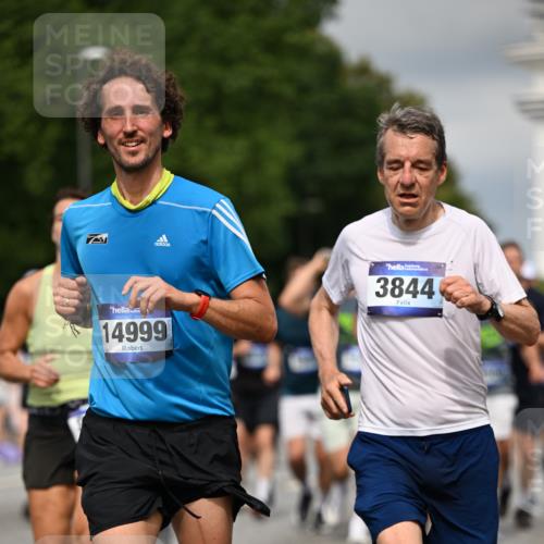 29.06.2025 - hella hamburg halbmarathon Dr. Thomas Lammeyer http://msf.ph/oto/8361159 29.06.2025 10:18:58 Kennedybrücke 1296, 1379, 1524, 1575, 1745, 2046, 2281, 2690, 3454, 3507, 3509, 3513, 3650, 4495, 4641, 5608, 5800, 5981, 6248, 6317, 6710, 7195, 7439, 7446, 7447, 7881, 8239, 8256, 8275, 8522, 8563, 8609, 8854, 8892, 9709, 9911, 9975, 10589, 10717, 10858, 11271 meine-sportfotos.de