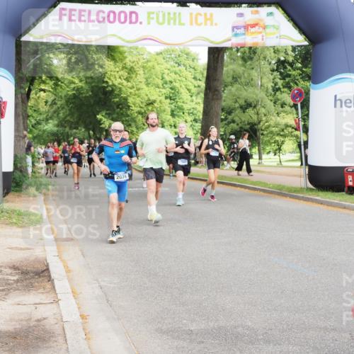29.06.2025 - hella hamburg halbmarathon MichiJ http://msf.ph/oto/8361165 29.06.2025 10:42:56 Zwischen KM18-KM19 2034, 4249, 5643, 5721, 8639, 10582, 11039, 12440, 14175, 15113, 15134, 18719 meine-sportfotos.de