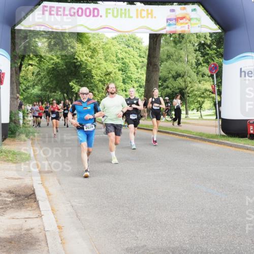 29.06.2025 - hella hamburg halbmarathon MichiJ http://msf.ph/oto/8361181 29.06.2025 10:42:56 Zwischen KM18-KM19 2034, 4249, 5643, 5721, 8639, 10582, 11039, 12440, 14175, 15113, 15134, 18719 meine-sportfotos.de