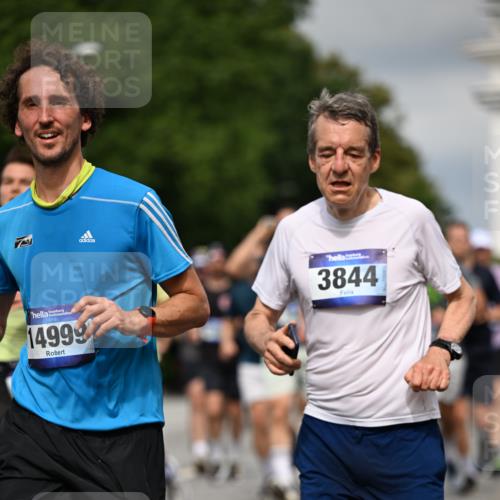 29.06.2025 - hella hamburg halbmarathon Dr. Thomas Lammeyer http://msf.ph/oto/8361187 29.06.2025 10:18:58 Kennedybrücke 1296, 1379, 1524, 1575, 1745, 2046, 2281, 2690, 3454, 3507, 3509, 3513, 3650, 4495, 4641, 5608, 5800, 5981, 6248, 6317, 6710, 7195, 7439, 7446, 7447, 7881, 8239, 8256, 8275, 8522, 8563, 8609, 8854, 8892, 9709, 9911, 9975, 10589, 10717, 10858, 11271 meine-sportfotos.de
