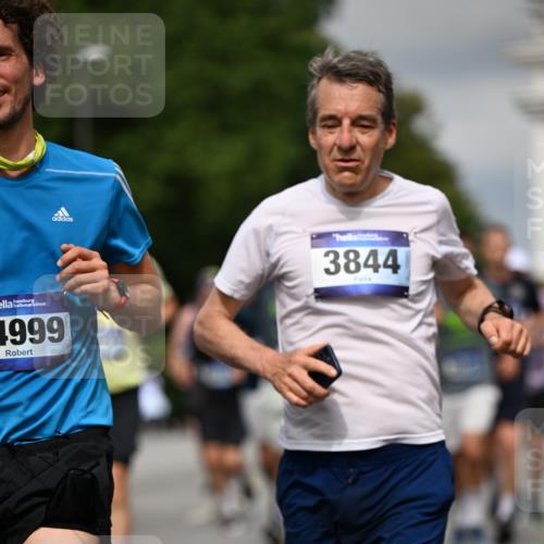 29.06.2025 - hella hamburg halbmarathon Dr. Thomas Lammeyer http://msf.ph/oto/8361211 29.06.2025 10:18:58 Kennedybrücke 1296, 1379, 1524, 1575, 1745, 2046, 2281, 2690, 3454, 3507, 3509, 3513, 3650, 4495, 4641, 5608, 5800, 5981, 6248, 6317, 6710, 7195, 7439, 7446, 7447, 7881, 8239, 8256, 8275, 8522, 8563, 8609, 8854, 8892, 9709, 9911, 9975, 10589, 10717, 10858, 11271 meine-sportfotos.de
