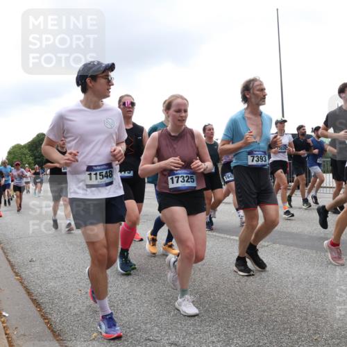 29.06.2025 - hella hamburg halbmarathon Lena Gebhardt http://msf.ph/oto/8361214 29.06.2025 10:48:20 Lombardsbrücke 11548, 17325, 1649, 7393, 3529, 7394, 1142, 1157, 1174, 1175, 1392, 1584, 1645, 1701, 2037, 2163, 2195, 2197, 2418, 2475, 2627, 2650, 2756, 2909, 2958, 3224, 3320, 3468, 3504, 3661, 3679, 3933, 4327, 4588, 4856, 5585, 5781, 5886, 5952, 6143, 7240, 7393, 7394, 7532, 7916, 8077, 8461, 8521, 8719, 8760, 8774, 8948, 9356, 9775, 9787, 9921, 10059, 10145, 10777, 10794, 11548, 11742, 11781, 13814, 15715, 16498, 16499 meine-sportfotos.de