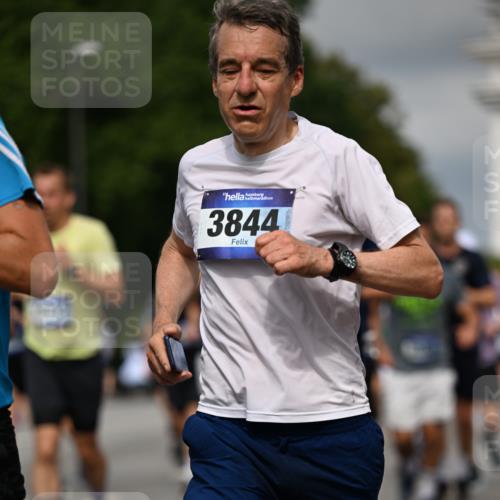 29.06.2025 - hella hamburg halbmarathon Dr. Thomas Lammeyer http://msf.ph/oto/8361242 29.06.2025 10:18:58 Kennedybrücke 1296, 1379, 1524, 1575, 1745, 2046, 2281, 2690, 3454, 3507, 3509, 3513, 3650, 4495, 4641, 5608, 5800, 5981, 6248, 6317, 6710, 7195, 7439, 7446, 7447, 7881, 8239, 8256, 8275, 8522, 8563, 8609, 8854, 8892, 9709, 9911, 9975, 10589, 10717, 10858, 11271 meine-sportfotos.de