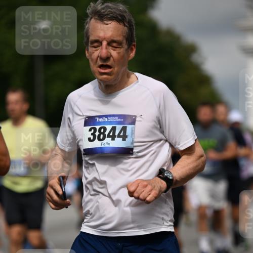 29.06.2025 - hella hamburg halbmarathon Dr. Thomas Lammeyer http://msf.ph/oto/8361248 29.06.2025 10:18:59 Kennedybrücke 1296, 1379, 1524, 1575, 1745, 2046, 2281, 2690, 3507, 3509, 3513, 3650, 4495, 4641, 5608, 5800, 5981, 6248, 6317, 6710, 7195, 7439, 7446, 7447, 7881, 8237, 8239, 8256, 8275, 8522, 8563, 8609, 8854, 8892, 9709, 9911, 9975, 10589, 10717, 10858, 11271 meine-sportfotos.de