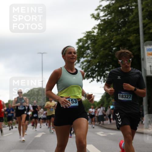 29.06.2025 - hella hamburg halbmarathon Yannick Fuchs http://msf.ph/oto/8361319 29.06.2025 10:53:13 20KM 1285, 2006, 2348, 2584, 2677, 2957, 2978, 3114, 3181, 3279, 3425, 3983, 4088, 4592, 5347, 5633, 5885, 6087, 6202, 6220, 6438, 6997, 7031, 7223, 7287, 7476, 8290, 9655, 10036, 10587, 10759, 10896, 10943, 11935, 11938, 12206, 12261, 12564, 12633, 12736, 12862, 13583, 13761, 14375, 14567, 14732, 14902, 14965, 15232, 15240, 15284, 15824, 16160, 16341, 16563, 16910, 16980, 17017, 17346, 17503, 17630, 18153, 18266, 18327, 18467, 18716, 19015, 19160 meine-sportfotos.de