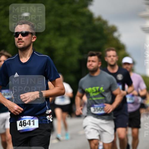 29.06.2025 - hella hamburg halbmarathon Dr. Thomas Lammeyer http://msf.ph/oto/8361326 29.06.2025 10:19:00 Kennedybrücke 1296, 1379, 1524, 1575, 1745, 2046, 2281, 2690, 3507, 3509, 3513, 3650, 4495, 4641, 5271, 5608, 5800, 5981, 6248, 6317, 6710, 7195, 7439, 7446, 7447, 7881, 8237, 8239, 8256, 8275, 8522, 8609, 8854, 8892, 9709, 9911, 9975, 10589, 10717, 10858, 11271 meine-sportfotos.de