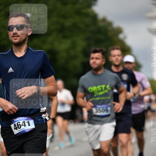 29.06.2025 - hella hamburg halbmarathon Dr. Thomas Lammeyer http://msf.ph/oto/8361335 29.06.2025 10:19:00 Kennedybrücke 1296, 1379, 1524, 1575, 1745, 2046, 2281, 2690, 3507, 3509, 3513, 3650, 4495, 4641, 5271, 5608, 5800, 5981, 6248, 6317, 6710, 7195, 7439, 7446, 7447, 7881, 8237, 8239, 8256, 8275, 8522, 8609, 8854, 8892, 9709, 9911, 9975, 10589, 10717, 10858, 11271 meine-sportfotos.de