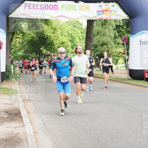 29.06.2025 - hella hamburg halbmarathon MichiJ http://msf.ph/oto/8361352 29.06.2025 10:42:57 Zwischen KM18-KM19 2034, 4249, 5643, 5721, 5744, 11039, 12440, 13394, 15134, 18719 meine-sportfotos.de