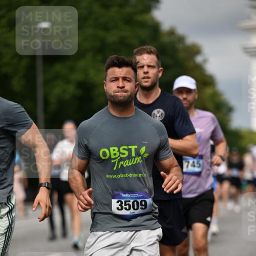 29.06.2025 - hella hamburg halbmarathon Dr. Thomas Lammeyer http://msf.ph/oto/8361374 29.06.2025 10:19:01 Kennedybrücke 1296, 1379, 1524, 1575, 1745, 2046, 2281, 2690, 3507, 3509, 3513, 3650, 4495, 4641, 5271, 5608, 5800, 5981, 5986, 6248, 6317, 6710, 7195, 7439, 7446, 7447, 7881, 8237, 8239, 8256, 8275, 8522, 8609, 8854, 8892, 9709, 9911, 9975, 9997, 10589, 10717, 10858, 11271 meine-sportfotos.de