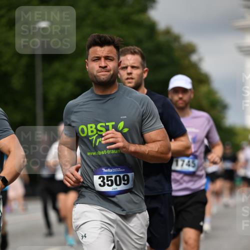 29.06.2025 - hella hamburg halbmarathon Dr. Thomas Lammeyer http://msf.ph/oto/8361382 29.06.2025 10:19:01 Kennedybrücke 1296, 1379, 1524, 1575, 1745, 2046, 2281, 2690, 3507, 3509, 3513, 3650, 4495, 4641, 5271, 5608, 5800, 5981, 5986, 6248, 6317, 6710, 7195, 7439, 7446, 7447, 7881, 8237, 8239, 8256, 8275, 8522, 8609, 8854, 8892, 9709, 9911, 9975, 9997, 10589, 10717, 10858, 11271 meine-sportfotos.de