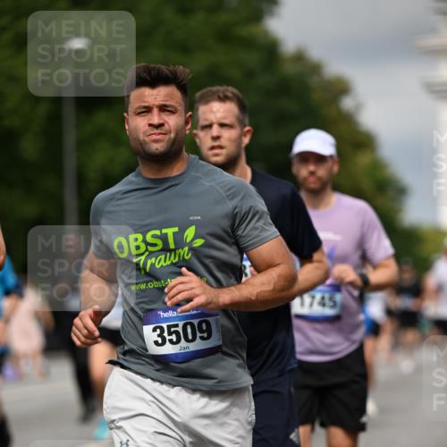 29.06.2025 - hella hamburg halbmarathon Dr. Thomas Lammeyer http://msf.ph/oto/8361387 29.06.2025 10:19:02 Kennedybrücke 1296, 1379, 1524, 1575, 1745, 2046, 2281, 2690, 3507, 3509, 3513, 3650, 4492, 4494, 4495, 4641, 5271, 5608, 5800, 5981, 5986, 6248, 6317, 6710, 7195, 7439, 7446, 7447, 7881, 8237, 8239, 8256, 8275, 8522, 8609, 8854, 8892, 9709, 9911, 9975, 9997, 10589, 10717, 10858, 11271 meine-sportfotos.de