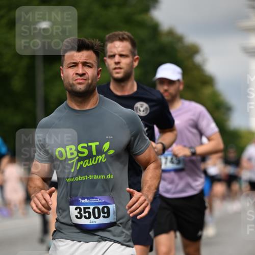 29.06.2025 - hella hamburg halbmarathon Dr. Thomas Lammeyer http://msf.ph/oto/8361390 29.06.2025 10:19:02 Kennedybrücke 1296, 1379, 1524, 1575, 1745, 2046, 2281, 2690, 3507, 3509, 3513, 3650, 4492, 4494, 4495, 4641, 5271, 5608, 5800, 5981, 5986, 6248, 6317, 6710, 7195, 7439, 7446, 7447, 7881, 8237, 8239, 8256, 8275, 8522, 8609, 8854, 8892, 9709, 9911, 9975, 9997, 10589, 10717, 10858, 11271 meine-sportfotos.de