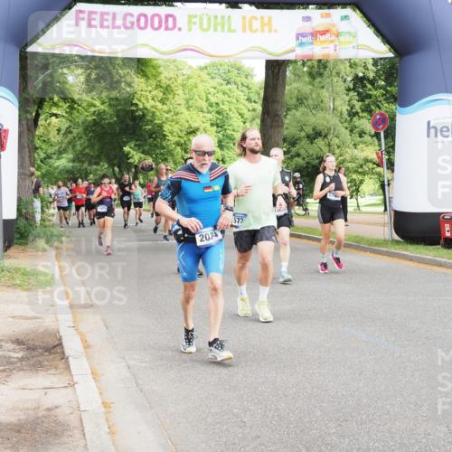 29.06.2025 - hella hamburg halbmarathon MichiJ http://msf.ph/oto/8361395 29.06.2025 10:42:57 Zwischen KM18-KM19 2034, 4249, 5643, 5721, 5744, 11039, 12440, 13394, 15134, 18719 meine-sportfotos.de