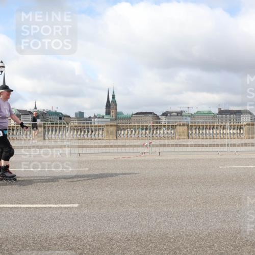 29.06.2025 - hella hamburg halbmarathon Lena Gebhardt http://msf.ph/oto/8361396 29.06.2025 09:10:14 Lombardsbrücke 24 meine-sportfotos.de
