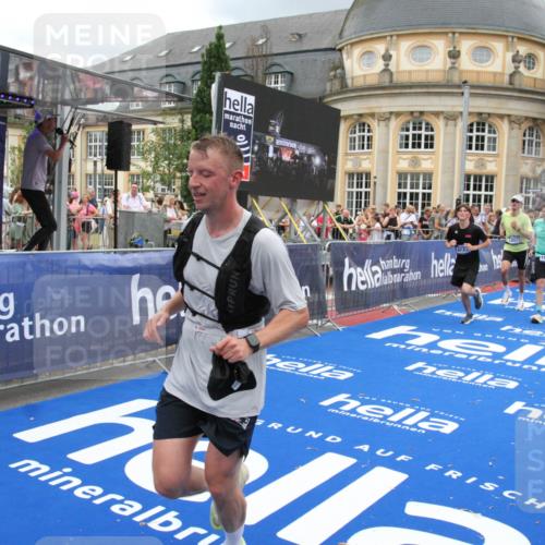 29.06.2025 - hella hamburg halbmarathon Michael Strokosch http://msf.ph/oto/8361410 29.06.2025 10:55:22 Ziel 4189, 5287, 5643, 6723, 6891, 8487, 8973, 10188, 10263, 11184, 12526, 13236, 13470, 16521, 16985, 18290, 18380, 18531 meine-sportfotos.de