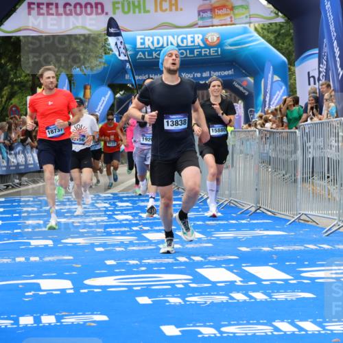 29.06.2025 - hella hamburg halbmarathon Strokosch-Dieckow http://msf.ph/oto/8361416 29.06.2025 10:29:23 Ziel 2021, 2075, 2180, 8975, 9137, 9571, 10156, 10790, 12234, 12287, 12337, 13838, 14164, 14395, 15880, 16118, 17197, 18737, 19203 meine-sportfotos.de