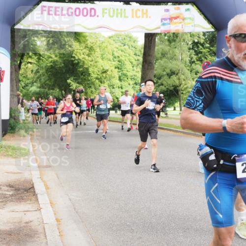 29.06.2025 - hella hamburg halbmarathon MichiJ http://msf.ph/oto/8361574 29.06.2025 10:42:59 Zwischen KM18-KM19 2034, 4249, 5721, 5744, 11039, 11870, 12440, 13394, 14363, 15134 meine-sportfotos.de