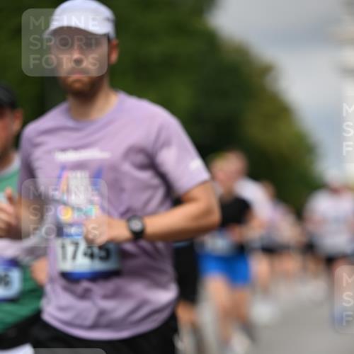 29.06.2025 - hella hamburg halbmarathon Dr. Thomas Lammeyer http://msf.ph/oto/8361636 29.06.2025 10:19:03 Kennedybrücke 1296, 1379, 1524, 1575, 1745, 2046, 2281, 2690, 3507, 3509, 3513, 3650, 4492, 4494, 4495, 4641, 5271, 5608, 5800, 5981, 5986, 6248, 6317, 6710, 7195, 7439, 7881, 8237, 8239, 8256, 8275, 8522, 8609, 8854, 8892, 9423, 9709, 9911, 9975, 9997, 10589, 10717, 10858, 11271 meine-sportfotos.de