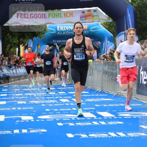 29.06.2025 - hella hamburg halbmarathon Strokosch-Dieckow http://msf.ph/oto/8361656 29.06.2025 10:29:21 Ziel 2075, 8975, 9571, 10156, 12234, 12287, 12337, 13838, 14164, 14395, 15880, 16118, 17197, 18737, 19203 meine-sportfotos.de