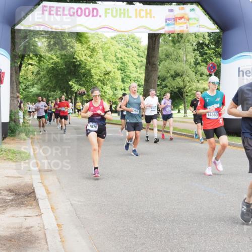 29.06.2025 - hella hamburg halbmarathon MichiJ http://msf.ph/oto/8361670 29.06.2025 10:43:00 Zwischen KM18-KM19 2034, 4249, 5721, 5744, 11039, 11870, 12440, 13394, 14363, 15134, 17993 meine-sportfotos.de