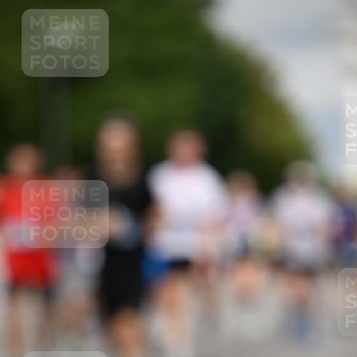 29.06.2025 - hella hamburg halbmarathon Dr. Thomas Lammeyer http://msf.ph/oto/8361747 29.06.2025 10:19:04 Kennedybrücke 1296, 1379, 1524, 1575, 1745, 2281, 2690, 3507, 3509, 3513, 3650, 4492, 4494, 4495, 4641, 5271, 5608, 5800, 5981, 5986, 6248, 6317, 6710, 7195, 7439, 7881, 8237, 8239, 8256, 8275, 8522, 8609, 8854, 8892, 9423, 9709, 9911, 9975, 9997, 10589, 10717, 10858, 11271 meine-sportfotos.de