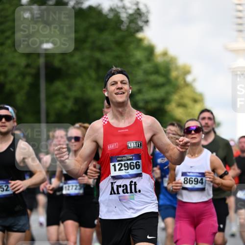 29.06.2025 - hella hamburg halbmarathon Dr. Thomas Lammeyer http://msf.ph/oto/8361773 29.06.2025 09:56:41 Kennedybrücke 1012, 1070, 1163, 1176, 1391, 1468, 1558, 1613, 1735, 1782, 2048, 2189, 2213, 2590, 2788, 2970, 3021, 3098, 3304, 3907, 3917, 3928, 4277, 4497, 4933, 4981, 4997, 5476, 5623, 5624, 5682, 6152, 6712, 6716, 7005, 7093, 7147, 7204, 7322, 7325, 7450, 7599, 7765, 7843, 8063, 8145, 8664, 8694, 8704, 8722, 8819, 9081, 9213, 9232, 9374, 9534, 9538, 9540, 9585, 10000, 10208, 10246, 10313, 10750, 10969, 11094, 11153, 11291, 11346 meine-sportfotos.de