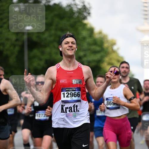 29.06.2025 - hella hamburg halbmarathon Dr. Thomas Lammeyer http://msf.ph/oto/8361777 29.06.2025 09:56:41 Kennedybrücke 1012, 1070, 1163, 1176, 1391, 1468, 1558, 1613, 1735, 1782, 2048, 2189, 2213, 2590, 2788, 2970, 3021, 3098, 3304, 3907, 3917, 3928, 4277, 4497, 4933, 4981, 4997, 5476, 5623, 5624, 5682, 6152, 6712, 6716, 7005, 7093, 7147, 7204, 7322, 7325, 7450, 7599, 7765, 7843, 8063, 8145, 8664, 8694, 8704, 8722, 8819, 9081, 9213, 9232, 9374, 9534, 9538, 9540, 9585, 10000, 10208, 10246, 10313, 10750, 10969, 11094, 11153, 11291, 11346 meine-sportfotos.de