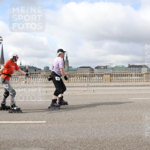 29.06.2025 - hella hamburg halbmarathon Lena Gebhardt http://msf.ph/oto/8361815 29.06.2025 09:10:14 Lombardsbrücke 138, 24 meine-sportfotos.de
