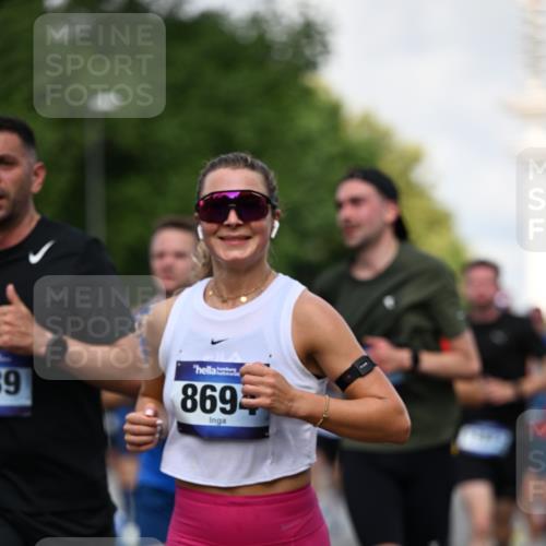29.06.2025 - hella hamburg halbmarathon Dr. Thomas Lammeyer http://msf.ph/oto/8361843 29.06.2025 09:56:42 Kennedybrücke 1012, 1070, 1163, 1176, 1391, 1468, 1558, 1613, 1735, 1782, 2048, 2189, 2213, 2590, 2788, 2970, 3021, 3098, 3304, 3907, 3917, 3928, 4277, 4933, 4981, 4997, 5476, 5623, 5624, 5682, 6152, 6712, 6716, 7005, 7093, 7147, 7204, 7322, 7325, 7450, 7599, 7765, 7843, 8063, 8145, 8664, 8694, 8704, 8722, 8819, 9081, 9213, 9232, 9374, 9534, 9538, 9540, 9585, 10000, 10208, 10246, 10313, 10750, 10969, 11094, 11153, 11291, 11346 meine-sportfotos.de