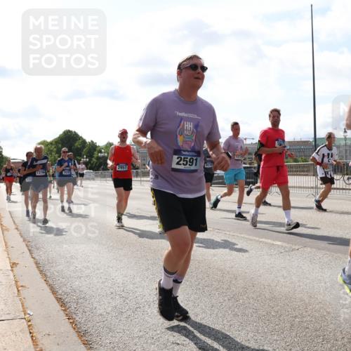 29.06.2025 - hella hamburg halbmarathon Lena Gebhardt http://msf.ph/oto/8361852 29.06.2025 10:01:43 Lombardsbrücke 2591, 1273, 2957, 8578, 13796, 3039, 132, 1653, 4663, 1184, 1329, 1364, 1387, 1464, 1653, 1722, 1724, 1729, 1881, 1940, 2006, 2091, 2167, 2591, 2806, 2957, 3039, 3199, 3425, 3663, 4249, 4286, 4319, 4322, 4328, 4370, 4649, 4663, 5547, 5570, 5602, 5603, 5675, 5742, 6087, 6281, 0000, 6302, 6327, 6438, 6591, 6595, 6921, 6924, 7189, 7287, 7846, 8030, 8191, 8392, 8578, 8691, 8822, 8926, 9230, 10177, 10281, 10301, 10383, 10576, 10882, 10915, 11043, 11465, 14471 meine-sportfotos.de