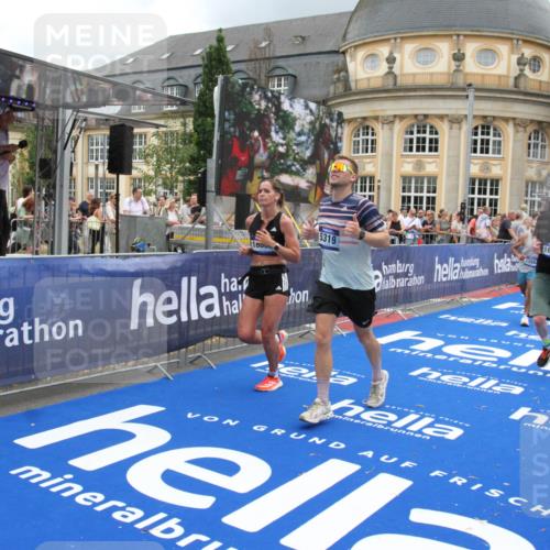 29.06.2025 - hella hamburg halbmarathon Michael Strokosch http://msf.ph/oto/8361878 29.06.2025 10:55:34 Ziel 2252, 2771, 4951, 5319, 6591, 8573, 11554, 11568, 12196, 12544, 12584, 13234, 13267, 14036, 14592, 16110, 16213, 16334, 16609, 17615 meine-sportfotos.de
