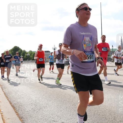 29.06.2025 - hella hamburg halbmarathon Lena Gebhardt http://msf.ph/oto/8361938 29.06.2025 10:01:43 Lombardsbrücke 13790, 3039, 2957, 1329, 15093, 591, 1653, 1184, 1329, 1364, 1387, 1464, 1653, 1722, 1724, 1729, 1881, 1940, 2006, 2091, 2167, 2591, 2806, 2957, 3039, 3199, 3425, 3663, 4249, 4286, 4319, 4322, 4328, 4370, 4649, 4663, 5547, 5570, 5602, 5603, 5675, 5742, 6087, 6281, 0000, 6302, 6327, 6438, 6591, 6595, 6921, 6924, 7189, 7287, 7846, 8030, 8191, 8392, 8578, 8691, 8822, 8926, 9230, 10177, 10281, 10301, 10383, 10576, 10882, 10915, 11043, 11465, 14471 meine-sportfotos.de