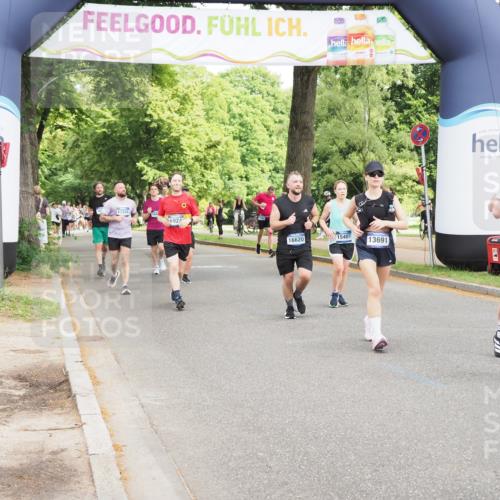 29.06.2025 - hella hamburg halbmarathon MichiJ http://msf.ph/oto/8361967 29.06.2025 10:43:03 Zwischen KM18-KM19 5744, 6759, 6924, 9884, 11870, 12440, 13394, 13691, 14363, 14588, 15407, 16620, 17201, 17660, 17993 meine-sportfotos.de