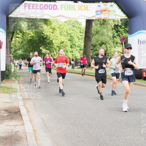 29.06.2025 - hella hamburg halbmarathon MichiJ http://msf.ph/oto/8362049 29.06.2025 10:43:04 Zwischen KM18-KM19 5744, 6759, 6924, 9884, 11870, 13394, 13691, 13750, 14363, 14588, 15407, 16401, 16620, 16786, 17201, 17660, 17993 meine-sportfotos.de