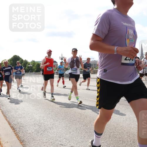 29.06.2025 - hella hamburg halbmarathon Lena Gebhardt http://msf.ph/oto/8362053 29.06.2025 10:01:44 Lombardsbrücke 1329, 13796, 2957, 280, 15093, 3039, 1184, 1329, 1364, 1387, 1464, 1653, 1722, 1724, 1729, 1881, 1940, 2006, 2091, 2167, 2591, 2806, 2957, 3039, 3199, 3425, 3663, 4249, 4286, 4319, 4322, 4328, 4370, 4649, 4663, 5547, 5570, 5602, 5603, 5675, 5742, 6087, 6281, 0000, 6302, 6327, 6438, 6591, 6595, 6921, 6924, 7189, 7287, 7846, 8030, 8191, 8392, 8578, 8691, 8822, 8926, 9230, 10177, 10281, 10301, 10576, 10882, 10915, 11043, 11465, 14471, 14660, 14677, 16420 meine-sportfotos.de
