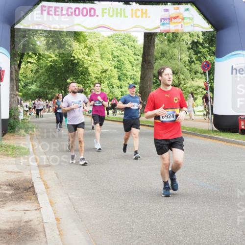 29.06.2025 - hella hamburg halbmarathon MichiJ http://msf.ph/oto/8362061 29.06.2025 10:43:05 Zwischen KM18-KM19 5744, 6759, 6924, 9884, 11870, 13394, 13691, 13750, 14363, 14588, 15407, 16401, 16620, 16786, 17201, 17660, 17993 meine-sportfotos.de