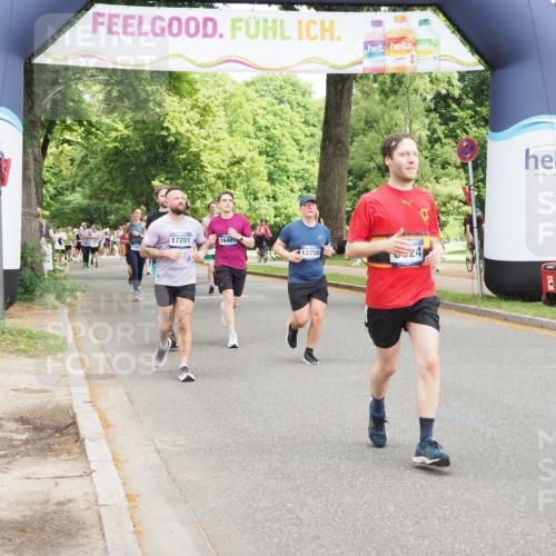29.06.2025 - hella hamburg halbmarathon MichiJ http://msf.ph/oto/8362073 29.06.2025 10:43:05 Zwischen KM18-KM19 5744, 6759, 6924, 9884, 11870, 13394, 13691, 13750, 14363, 14588, 15407, 16401, 16620, 16786, 17201, 17660, 17993 meine-sportfotos.de