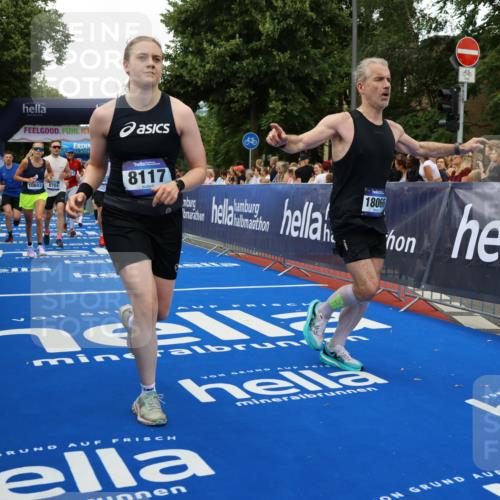 29.06.2025 - hella hamburg halbmarathon Strokosch-Dieckow http://msf.ph/oto/8362075 29.06.2025 10:51:02 Ziel 1366, 1630, 2207, 4077, 4816, 4967, 7369, 8117, 8261, 8508, 8572, 8704, 10215, 10508, 10603, 11733, 12778, 13008, 13073, 13687, 14125, 15362, 16285, 17221, 17384, 17823, 18066, 18350 meine-sportfotos.de