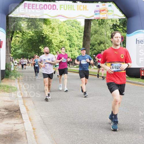 29.06.2025 - hella hamburg halbmarathon MichiJ http://msf.ph/oto/8362102 29.06.2025 10:43:06 Zwischen KM18-KM19 6759, 6924, 9884, 11870, 13691, 13750, 14363, 14588, 15407, 16401, 16620, 16786, 17201, 17660, 17993 meine-sportfotos.de