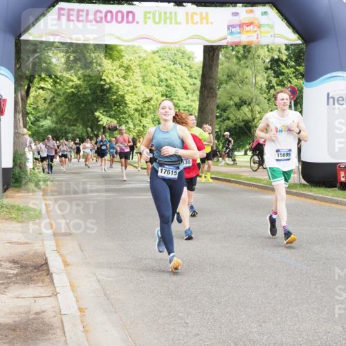 29.06.2025 - hella hamburg halbmarathon MichiJ http://msf.ph/oto/8362253 29.06.2025 10:43:10 Zwischen KM18-KM19 1180, 6924, 8330, 11590, 13691, 13750, 15407, 15695, 16401, 16620, 16786, 17201, 17615 meine-sportfotos.de