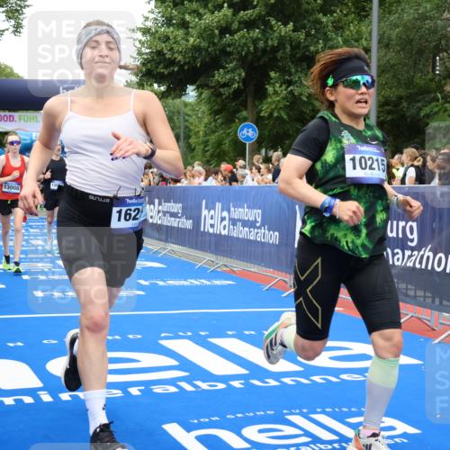 29.06.2025 - hella hamburg halbmarathon Strokosch-Dieckow http://msf.ph/oto/8362365 29.06.2025 10:50:59 Ziel 1466, 1630, 2207, 3654, 4077, 4816, 7369, 8117, 8205, 8261, 8508, 8572, 8704, 10215, 10508, 10603, 11551, 12778, 13008, 13687, 14125, 15362, 15395, 15643, 16285, 17221, 17384, 18066, 18350 meine-sportfotos.de