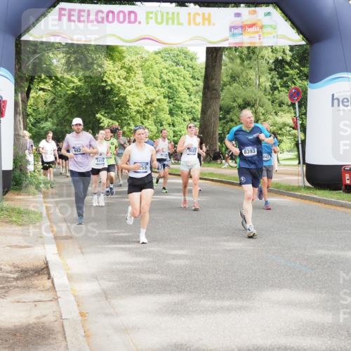 29.06.2025 - hella hamburg halbmarathon MichiJ http://msf.ph/oto/8362383 29.06.2025 10:43:18 Zwischen KM18-KM19 3042, 4868, 6591, 6720, 8255, 8330, 8393, 9622, 10084, 16470 meine-sportfotos.de