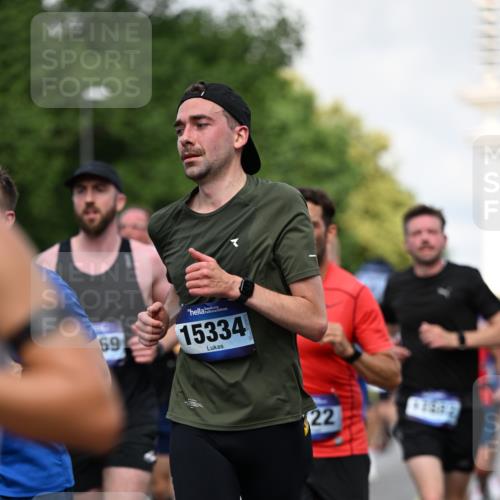 29.06.2025 - hella hamburg halbmarathon Dr. Thomas Lammeyer http://msf.ph/oto/8362389 29.06.2025 09:56:43 Kennedybrücke 1012, 1070, 1163, 1176, 1391, 1468, 1558, 1613, 1735, 1782, 2048, 2189, 2213, 2590, 2788, 2970, 3021, 3098, 3304, 3907, 3917, 3928, 4277, 4933, 4981, 4997, 5476, 5623, 5624, 5682, 6152, 6712, 6716, 7005, 7093, 7147, 7204, 7322, 7325, 7450, 7599, 7765, 7843, 8063, 8145, 8664, 8694, 8704, 8722, 8819, 9081, 9213, 9232, 9374, 9534, 9538, 9540, 9585, 9794, 10000, 10208, 10246, 10313, 10750, 10969, 11094, 11153, 11291, 11346 meine-sportfotos.de