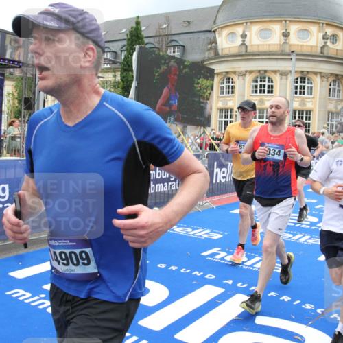 29.06.2025 - hella hamburg halbmarathon Michael Strokosch http://msf.ph/oto/8362470 29.06.2025 10:55:47 Ziel 1120, 1143, 1834, 2955, 4897, 5021, 6569, 6924, 7221, 8255, 8618, 10212, 11039, 12483, 12858, 14365, 14909, 15896, 16401, 16434, 16786, 18064, 18190, 19047 meine-sportfotos.de