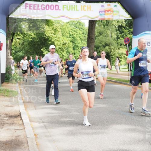 29.06.2025 - hella hamburg halbmarathon MichiJ http://msf.ph/oto/8362480 29.06.2025 10:43:19 Zwischen KM18-KM19 3042, 4868, 6591, 6720, 8255, 8393, 9622, 9820, 10084, 16470 meine-sportfotos.de