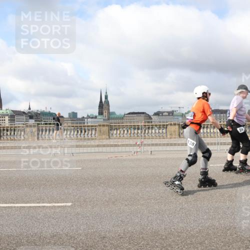 29.06.2025 - hella hamburg halbmarathon Lena Gebhardt http://msf.ph/oto/8362495 29.06.2025 09:10:15 Lombardsbrücke 20138, 138, 24 meine-sportfotos.de