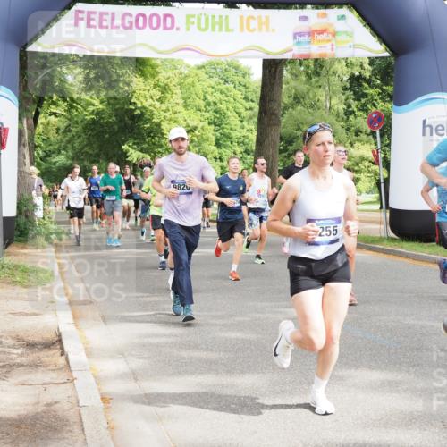 29.06.2025 - hella hamburg halbmarathon MichiJ http://msf.ph/oto/8362521 29.06.2025 10:43:19 Zwischen KM18-KM19 3042, 4868, 6591, 6720, 8255, 8393, 9622, 9820, 10084, 16470 meine-sportfotos.de